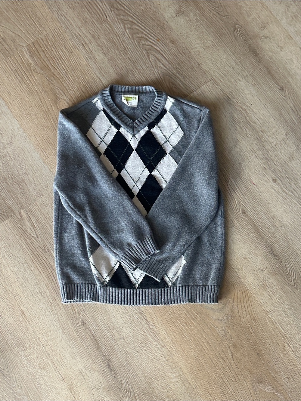 Crazy 8 Gray Argyle Crewneck Sweater with Navy & White Diamonds